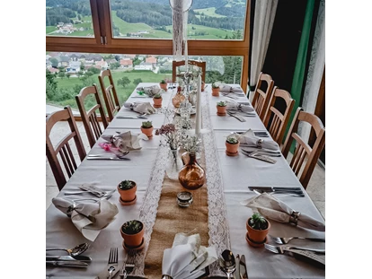 Hochzeit - Parkplatz: Busparkplatz - Passail - Lindenberg Stub'n