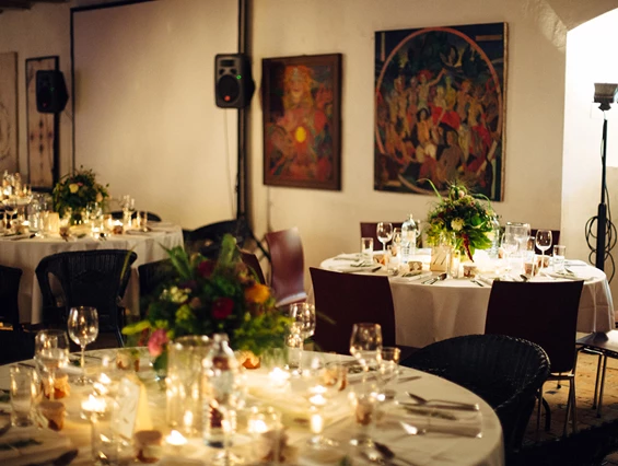 Hochzeit: Kunstvolle Gemälde schmücken jeden Raum.
Foto © www.kalinkaphoto.at - Schüttkasten von Primmersdorf