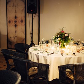 Hochzeit: Ausreichend Platz für Ihre Veranstaltung.
Foto © www.kalinkaphoto.at - Schüttkasten von Primmersdorf