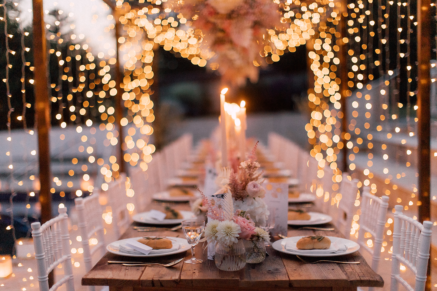 Hochzeit: Dinner am Pool  - CP Location - Gut Ammerhof