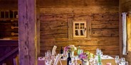 Hochzeit - Hof bei Salzburg - Rustikale Optik trifft auf gehobenen Service und vielfältige Kulinarik durch nationale und internationale Caterer. - Laimeralm