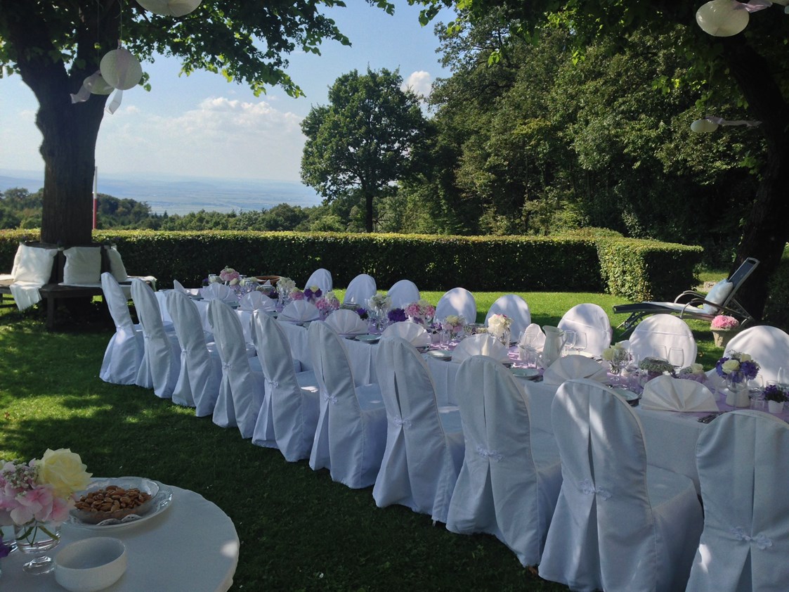 Hochzeit: Gartenhochzeit und Tafel im kleinen Rahmen - Berghotel Tulbingerkogel