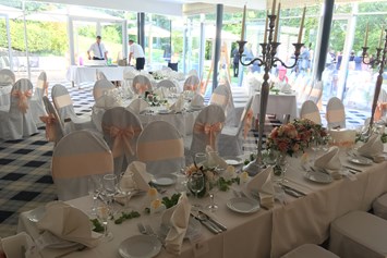 Hochzeit: Wintergarten mit Gartenanteil - Berghotel Tulbingerkogel