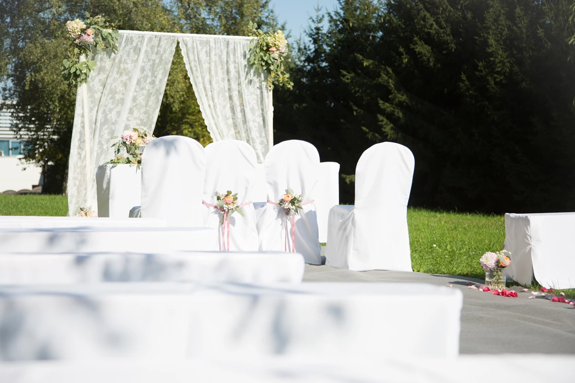 Hochzeit: Freie Trauung im Schlossgarten! - Stadtplatz 1