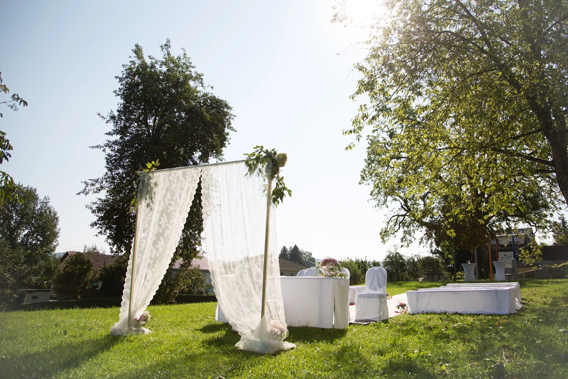 Hochzeit: Freie Trauung im Schlossgarten! - Stadtplatz 1