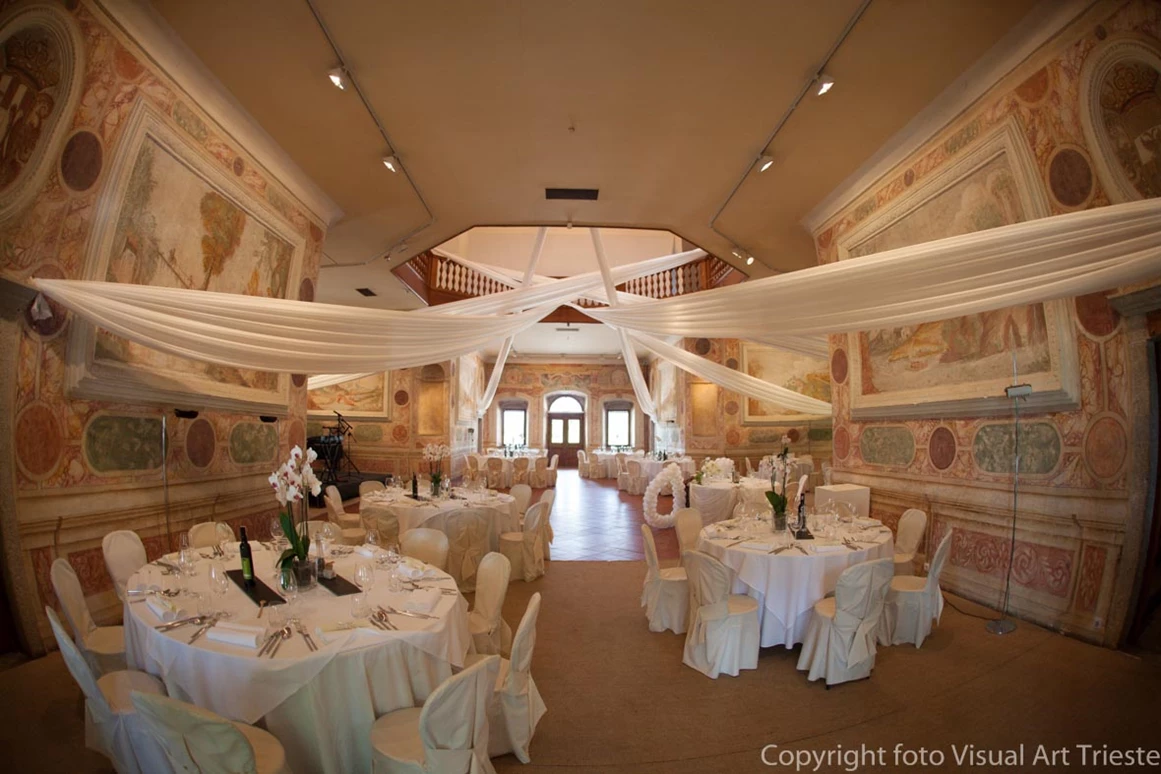 Hochzeit: Schloss Zemono, Pri Lojzetu, Slowenien