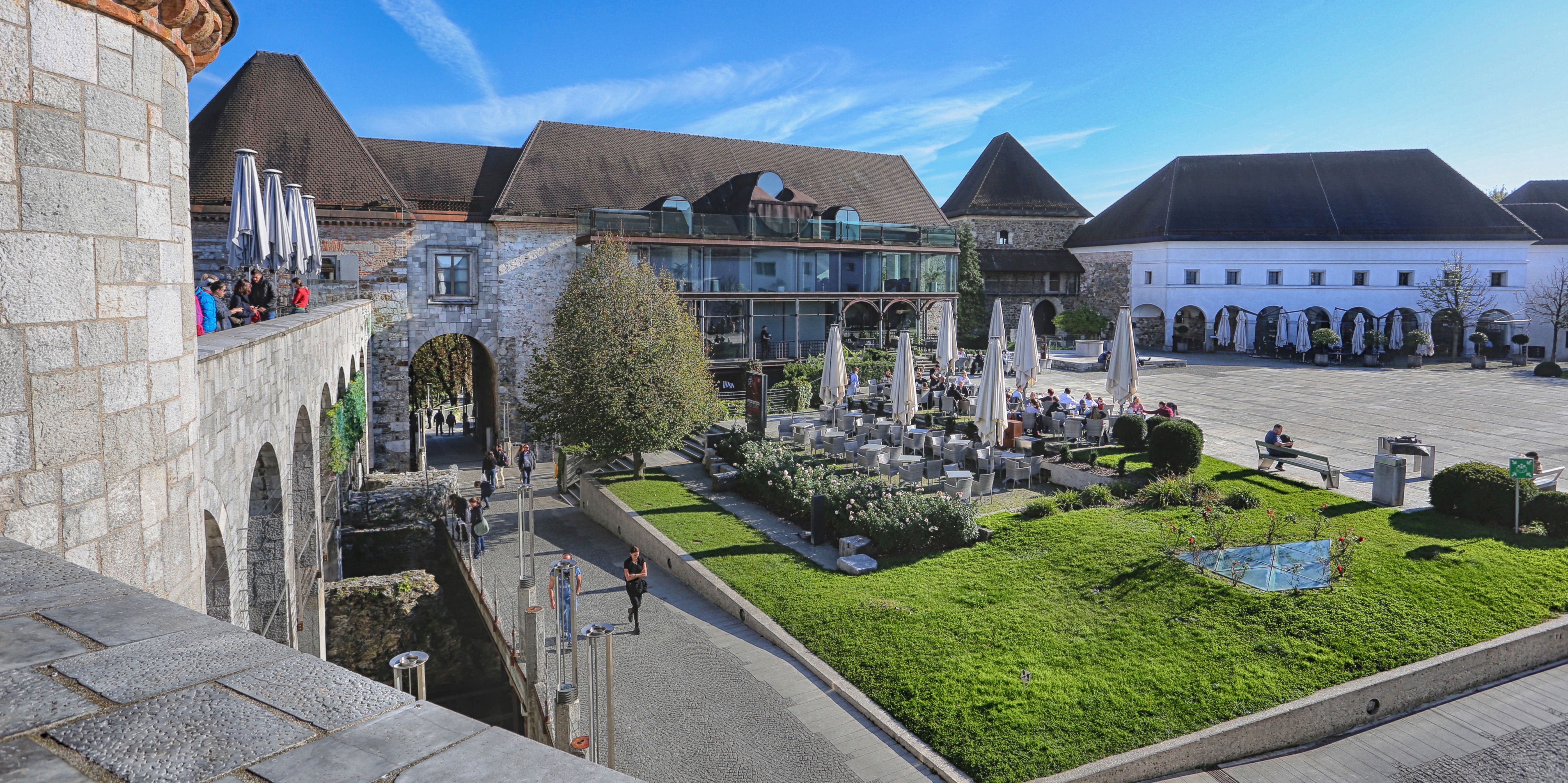 Wedding - Krain -     Märchenhafte Schlosshochzeit in Ljubljana mit historischem Ambiente und Panoramablick. - Ljubljana Castle