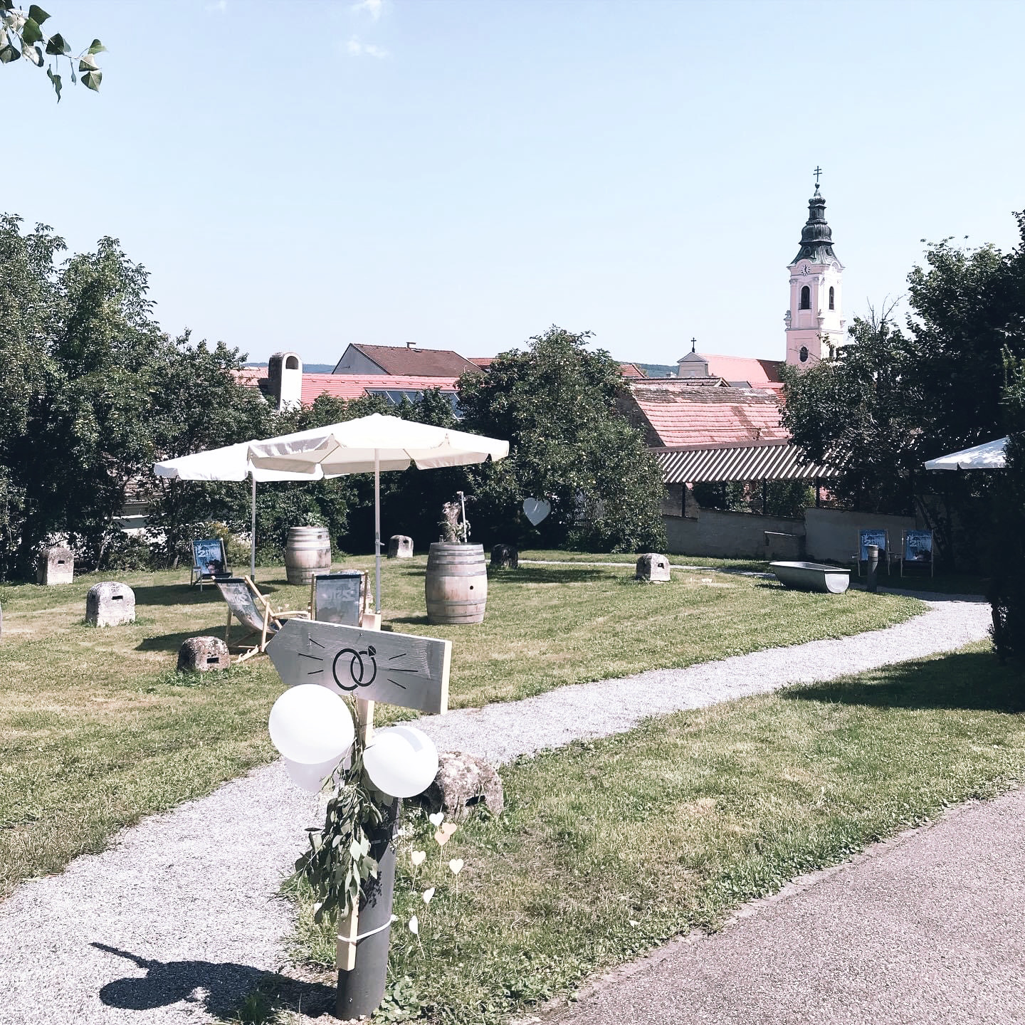 Hochzeitslocation: Sektempfang oder Agape im Garten - vierzigerhof