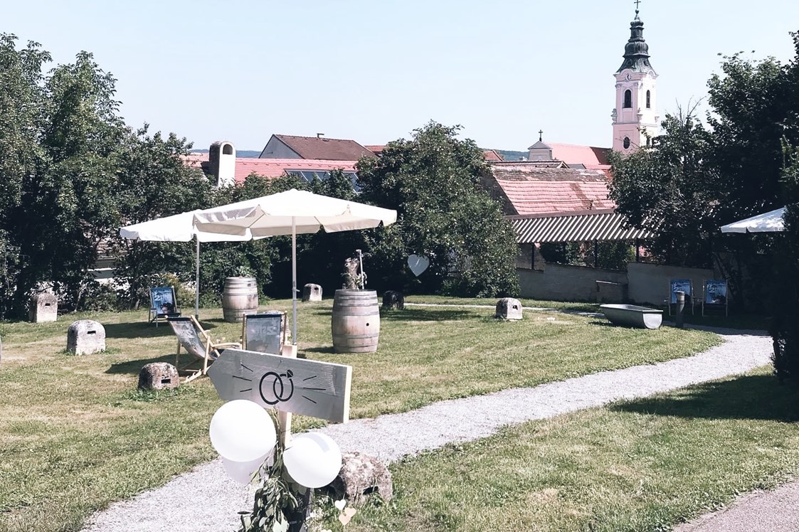 Hochzeit: Sektempfang oder Agape im Garten - Vierzigerhof - ein malerischer Arkadenhof mit Vintage-Charme
