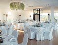 Hochzeit: Tafel im Obergeschoss mit Platz bis zu 120 Personen - Vierzigerhof - ein malerischer Arkadenhof mit Vintage-Charme