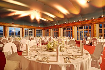 Hochzeit: Hochzeit im Atrium - Grand Tirolia Hotel Kitzbuhel, Curio Collection by Hilton