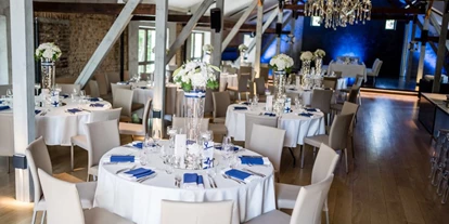 Wedding - Bedburg - Andreashaus Hochzeitsloaction Hochzeit Weihnachtsfeier Firmenevent Köln Düsseldorf Aachen Jülich Düren Niederzier
Do it
wedding -hochzeitslocation
Hochzeits-location 
Ihre Hochzeitslocation
“Der schönste Tag in eurem Leben!”
Vielen Dank Manuela und Torsten by Den Kre Photography
Romantik pur oder schierer Luxus, eine intime Runde oder ein großes, extravagantes Fest, ein Empfang oder eine glamouröse Gala, wir werden für Sie im Andreashaus die perfekte Hochzeitslocation kreieren, damit all Ihre Wünsche wahr werden.
Eine intime Runde oder ein großes extravagantes Fest. Wir zeigen Ihnen die perfekte Umgebung aus unserer Wahl an eleganten Räumlichkeiten. Eine traditionelle weiße Hochzeit, eine Themen-Hochzeit, oder eine zeitgenössische Hochzeit, wir erfüllen Ihren Wunsch. . - Andreashaus Hochzeitslocation