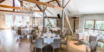 Wedding - Bedburg - Andreashaus Hochzeitsloaction Hochzeit Weihnachtsfeier Firmenevent Köln Düsseldorf Aachen Jülich Düren Niederzier
Do it
wedding -hochzeitslocation
Hochzeits-location 
Ihre Hochzeitslocation
“Der schönste Tag in eurem Leben!”
Vielen Dank Manuela und Torsten by Den Kre Photography
Romantik pur oder schierer Luxus, eine intime Runde oder ein großes, extravagantes Fest, ein Empfang oder eine glamouröse Gala, wir werden für Sie im Andreashaus die perfekte Hochzeitslocation kreieren, damit all Ihre Wünsche wahr werden.
Eine intime Runde oder ein großes extravagantes Fest. Wir zeigen Ihnen die perfekte Umgebung aus unserer Wahl an eleganten Räumlichkeiten. Eine traditionelle weiße Hochzeit, eine Themen-Hochzeit, oder eine zeitgenössische Hochzeit, wir erfüllen Ihren Wunsch. . - Andreashaus Hochzeitslocation