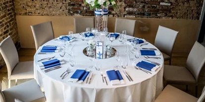 Wedding - Bedburg - Andreashaus Hochzeitsloaction Hochzeit Weihnachtsfeier Firmenevent Köln Düsseldorf Aachen Jülich Düren Niederzier
Do it
wedding -hochzeitslocation
Hochzeits-location 
Ihre Hochzeitslocation
“Der schönste Tag in eurem Leben!”
Vielen Dank Manuela und Torsten by Den Kre Photography
Romantik pur oder schierer Luxus, eine intime Runde oder ein großes, extravagantes Fest, ein Empfang oder eine glamouröse Gala, wir werden für Sie im Andreashaus die perfekte Hochzeitslocation kreieren, damit all Ihre Wünsche wahr werden.
Eine intime Runde oder ein großes extravagantes Fest. Wir zeigen Ihnen die perfekte Umgebung aus unserer Wahl an eleganten Räumlichkeiten. Eine traditionelle weiße Hochzeit, eine Themen-Hochzeit, oder eine zeitgenössische Hochzeit, wir erfüllen Ihren Wunsch. . - Andreashaus Hochzeitslocation