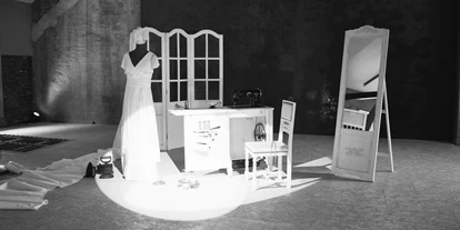 Wedding - Bedburg - Andreashaus Hochzeitsloaction Hochzeit Weihnachtsfeier Firmenevent Köln Düsseldorf Aachen Jülich Düren Niederzier
Do it
wedding -hochzeitslocation
Hochzeits-location 
Ihre Hochzeitslocation
“Der schönste Tag in eurem Leben!”
Vielen Dank Manuela und Torsten by Den Kre Photography
Romantik pur oder schierer Luxus, eine intime Runde oder ein großes, extravagantes Fest, ein Empfang oder eine glamouröse Gala, wir werden für Sie im Andreashaus die perfekte Hochzeitslocation kreieren, damit all Ihre Wünsche wahr werden.
Eine intime Runde oder ein großes extravagantes Fest. Wir zeigen Ihnen die perfekte Umgebung aus unserer Wahl an eleganten Räumlichkeiten. Eine traditionelle weiße Hochzeit, eine Themen-Hochzeit, oder eine zeitgenössische Hochzeit, wir erfüllen Ihren Wunsch. . - Andreashaus Hochzeitslocation