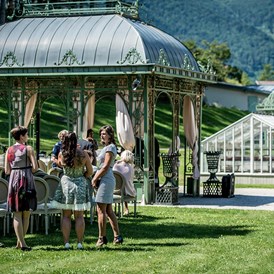 Hochzeit: Feiern Sie Ihre Hochzeit im Gartenpavillion auf Schloss Wartholz in Reichenau an der Rax (NÖ).
Foto © weddingreport.at - Schloss Wartholz
