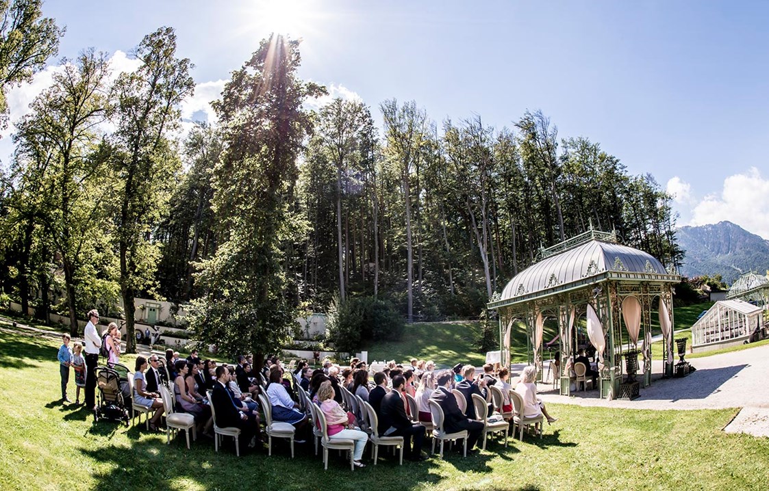 Hochzeit: Eine Gartenhochzeit auf Schloss Wartholz.
Foto © weddingreport.at - Schloss Wartholz