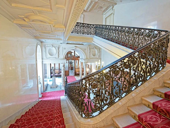 Hochzeit: Der Aufgang im Palais Pallavicini, 1010 Wien. - Palais Pallavicini