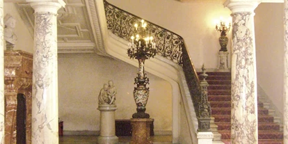 Matrimonio - Gumpoldskirchen - Ein Blick auf das Stiegenhaus des Palais Pallavicini. - Palais Pallavicini