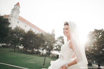 Hochzeit: Blick auf die Burg Bratislava.
Foto © stillandmotionpictures.com - REŠTAURÁCIA HRAD