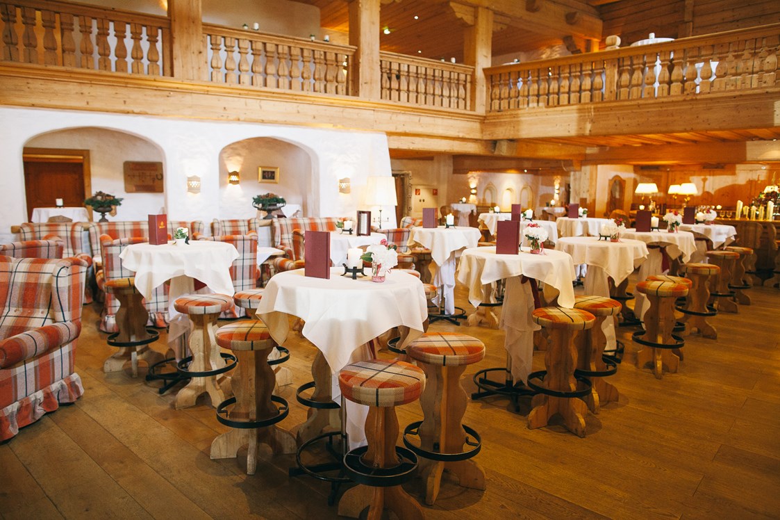 Hochzeit: Hotelbar "auf der Tenne" im Bio-Hotel Stanglwirt in Tirol. - Bio-Hotel Stanglwirt