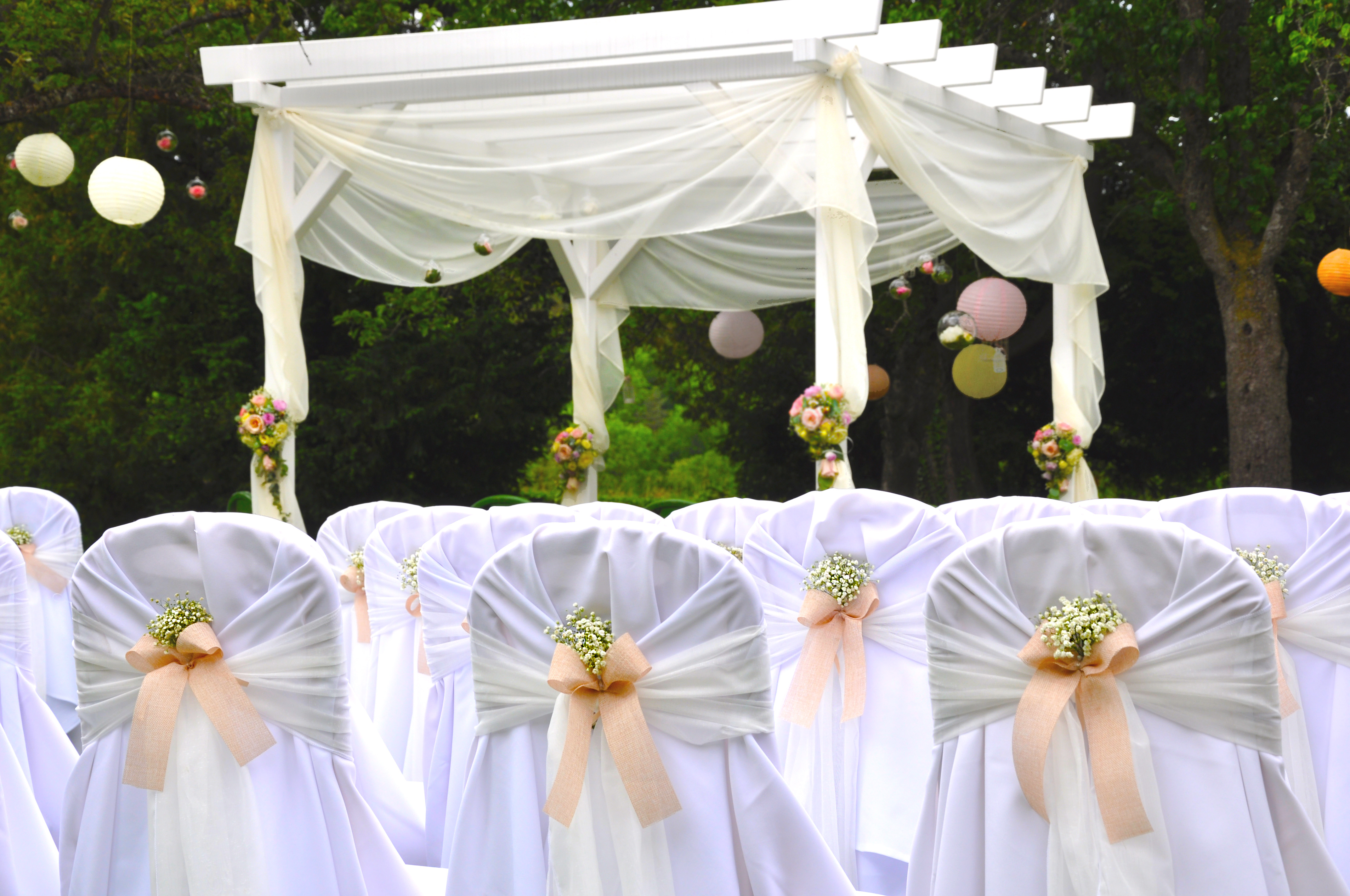 Hochzeit: Trauung im Park - Hochzeitsschloss Gloggnitz