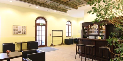 Bruiloft - Radebeul - Foyer- und Barbereich - Schloss Burgk Freital