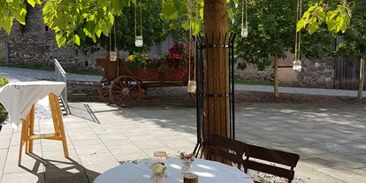 Bruiloft - Radebeul - Terrasse/Scheunenhof - Schloss Burgk Freital