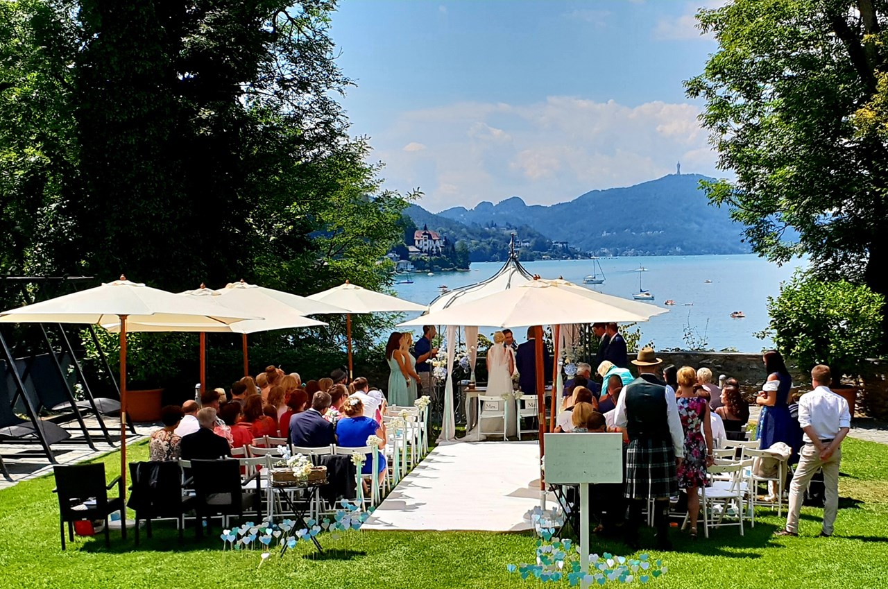 Schloss Maria Loretto am Wörthersee Informazioni sulle sale da ballo I matrimoni in giardino 