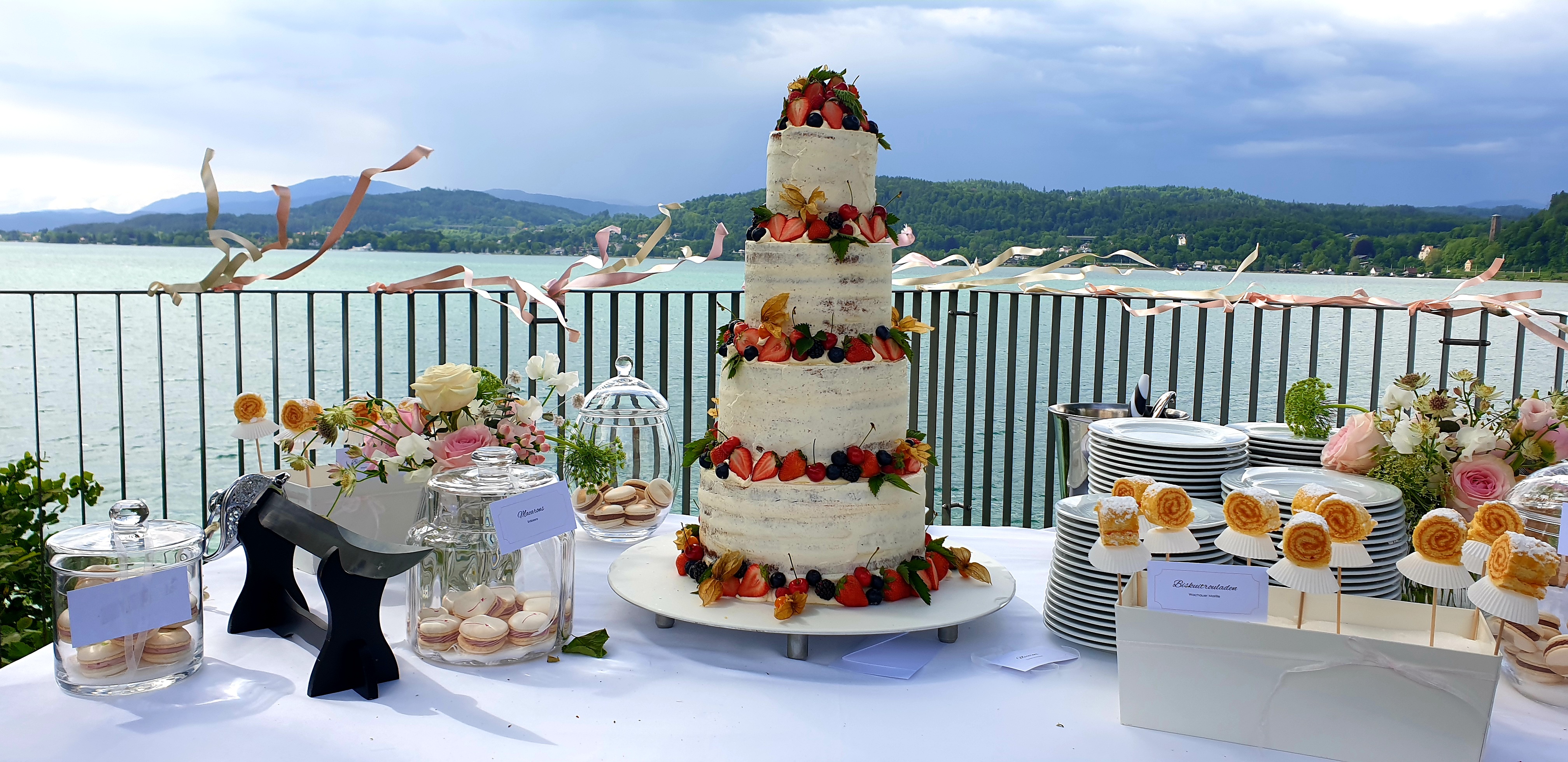 Schloss Maria Loretto am Wörthersee Informazioni sulle sale da ballo Nel pomeriggio taglio della torta 