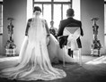 Hochzeit: Eine Standesamtliche Hochzeit im Leopoldinenzimmer in der Burg Forchtenstein im Burgenland. - Burg Forchtenstein