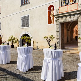 Hochzeit: Die Obere Bastei eignet sich ideal für einen Sektempfang im Freien mit herrlichem Blick bis zum Neusiedlersee. - Burg Forchtenstein