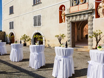 Wedding - Bad Sauerbrunn - Die Obere Bastei eignet sich ideal für einen Sektempfang im Freien mit herrlichem Blick bis zum Neusiedlersee. - Burg Forchtenstein