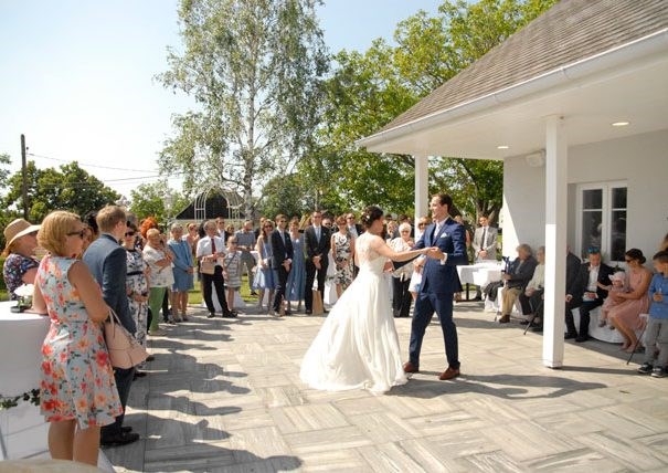 Hochzeit: Unsere Plaza bietet Platz für den Hochzeitstanz. - Matrimonium Kollnbrunn