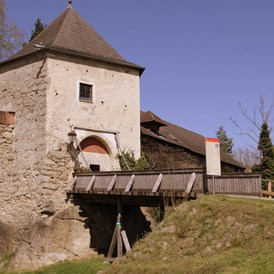 Hochzeit: Zugbrücke - Burg Kreuzen