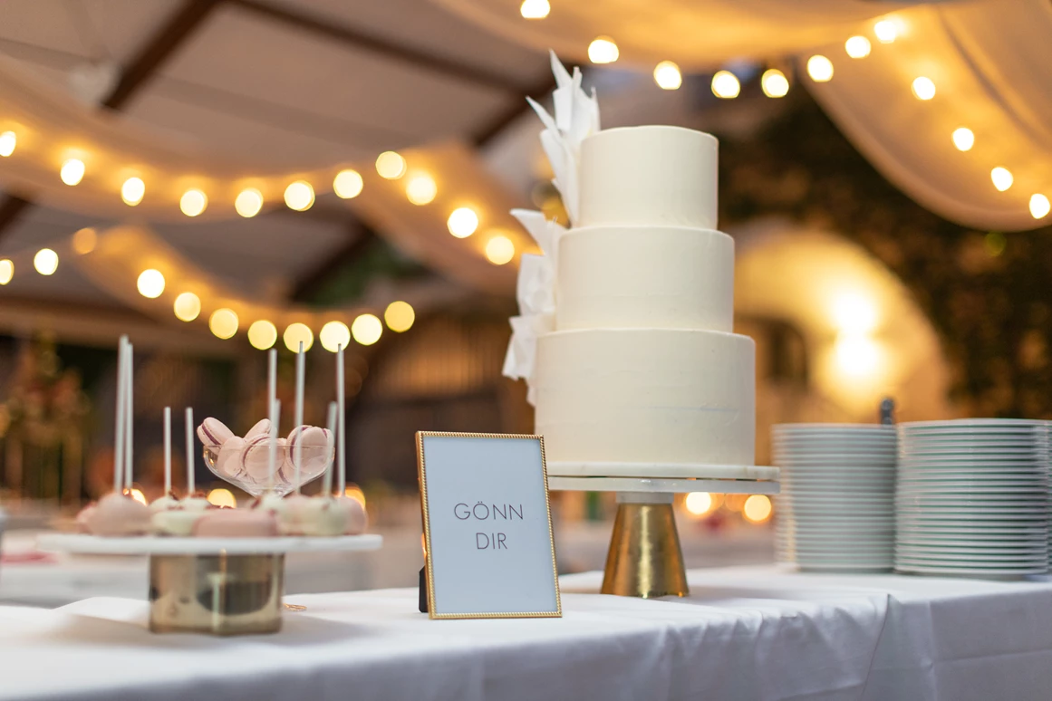 Hochzeit: Hochzeitstorte - Burg Kreuzen