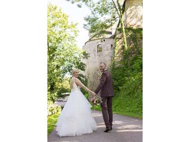 Hochzeit: Burggelände - Burg Kreuzen