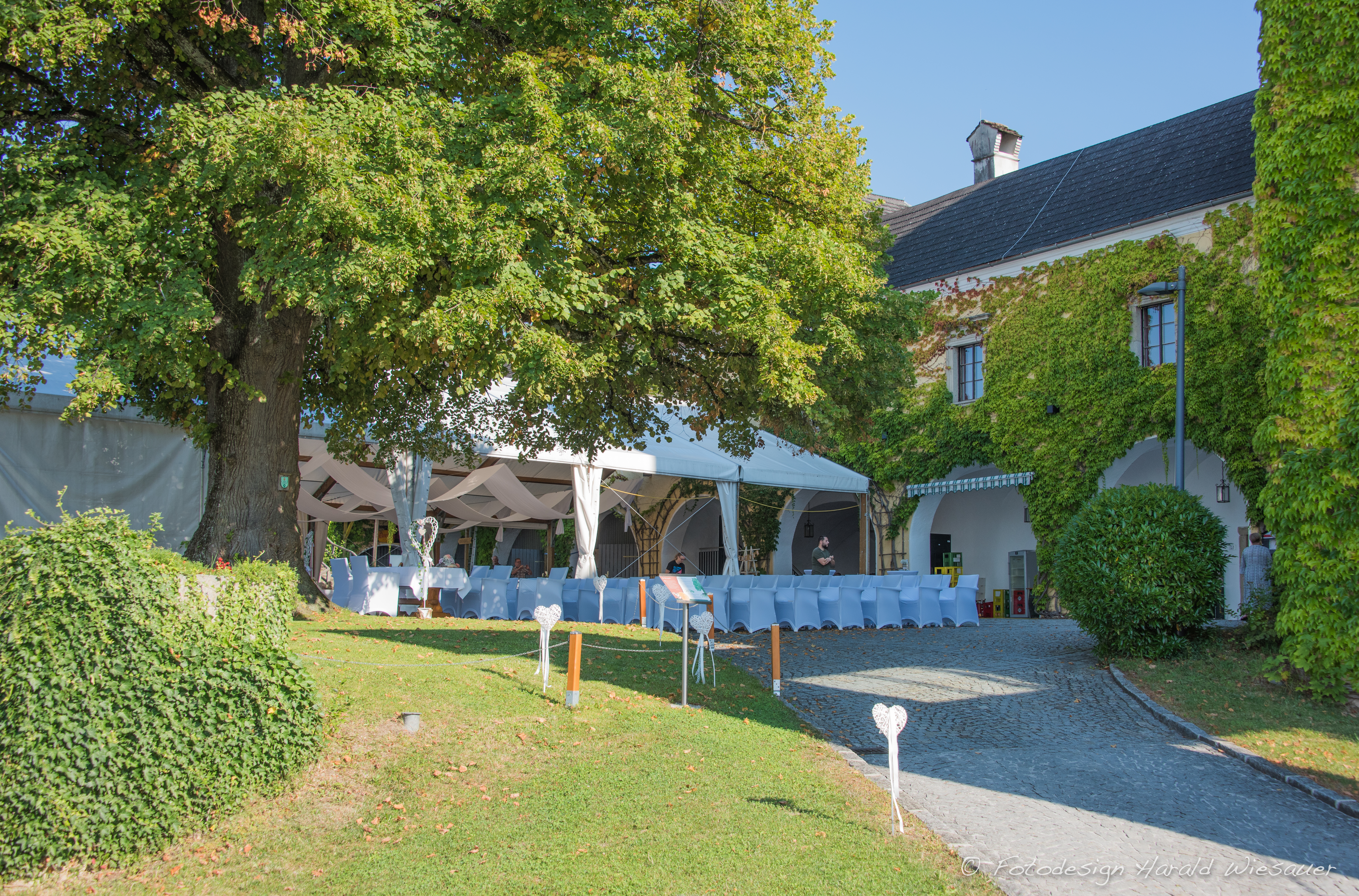 Hochzeitslocation: Burghof - Burg Kreuzen