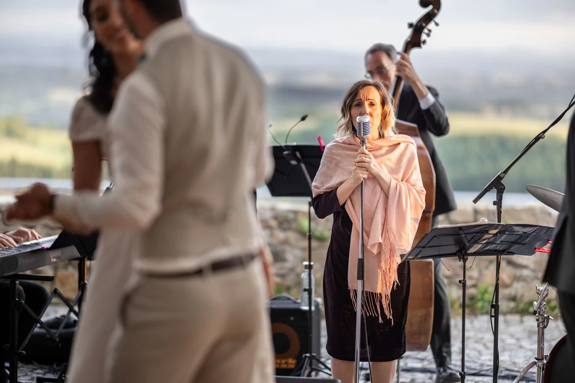 Hochzeit: Tanzfläche Band - Burg Kreuzen
