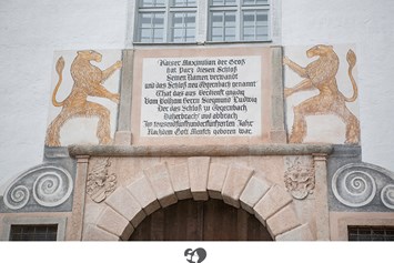 Hochzeit: Genehmigung Kaiser Maximilans I. zum Bau des Landschlosses Parz aus dem Jahr 1515. - Landschloss Parz