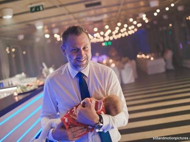 Hochzeitslocation: Heiraten im River's Club dem Clubschiff auf der Donau, Bratislava.
Foto © stillandmotionpictures.com - River's Club