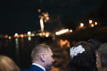 Hochzeit: Genießen Sie vom River's Club aus ein Feuerwerk auf der Donau.
Foto © stillandmotionpictures.com - River's Club