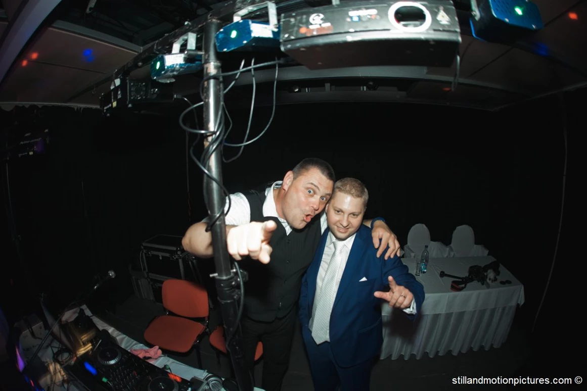 Hochzeitslocation: Heiraten im River's Club dem Clubschiff auf der Donau, Bratislava.
Foto © stillandmotionpictures.com - River's Club