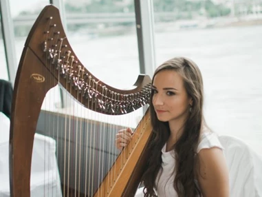 Hochzeitslocation: Heiraten im River's Club dem Clubschiff auf der Donau, Bratislava.
Foto © stillandmotionpictures.com - River's Club