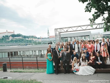 Hochzeitslocation: Heiraten im River's Club dem Clubschiff auf der Donau, Bratislava.
Foto © stillandmotionpictures.com - River's Club
