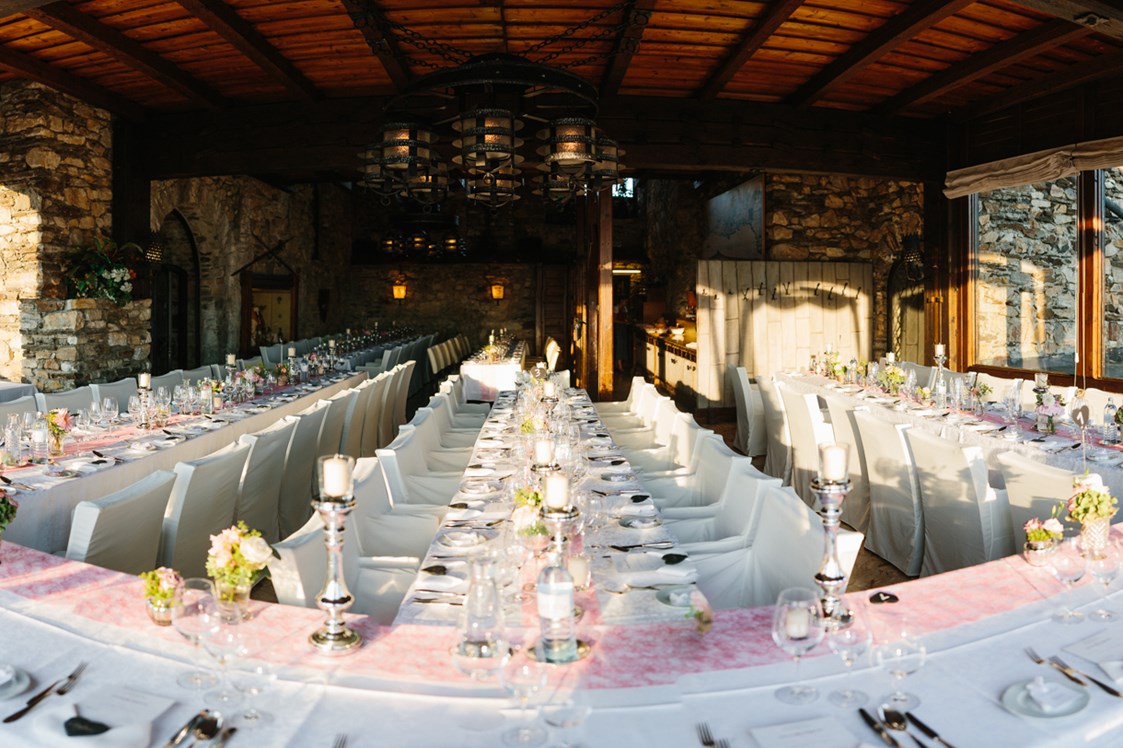 Hochzeit: Der Festsaal der Burg Landskron bereit für Ihre Hochzeit. - Burg Landskron